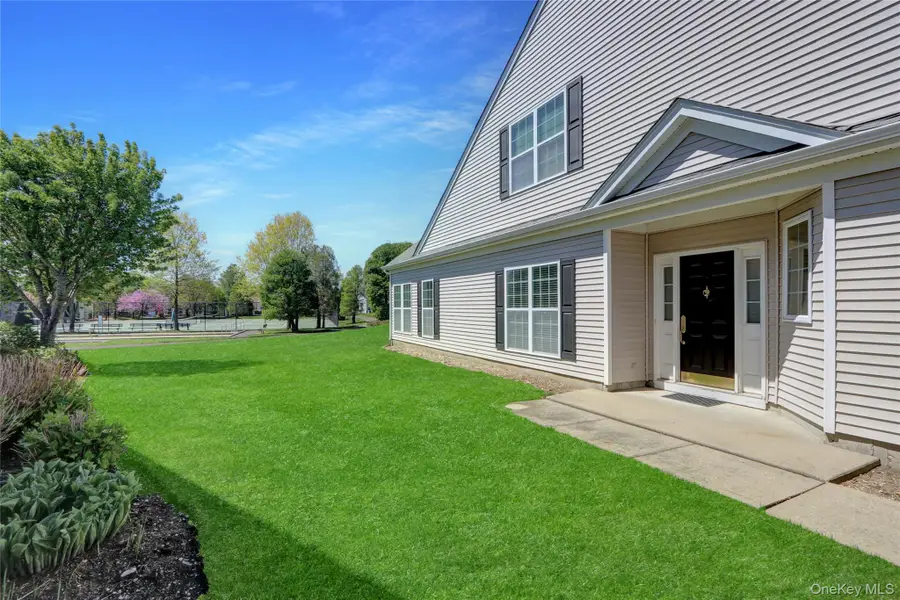 4 Oakhurst Court, Mount Sinai, NY 11766 - Image #2