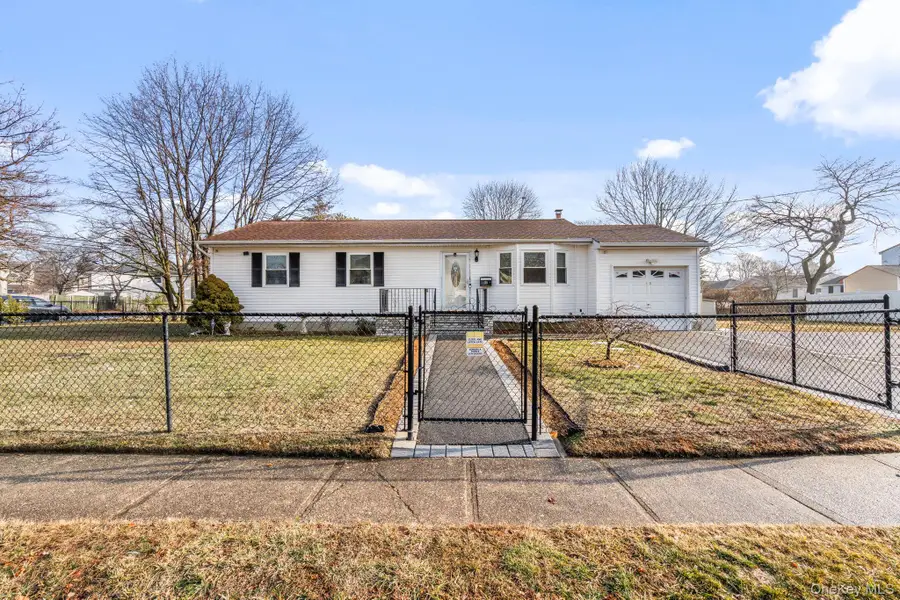 43 Nimitz Avenue, Brentwood, NY 11717 - Image #3