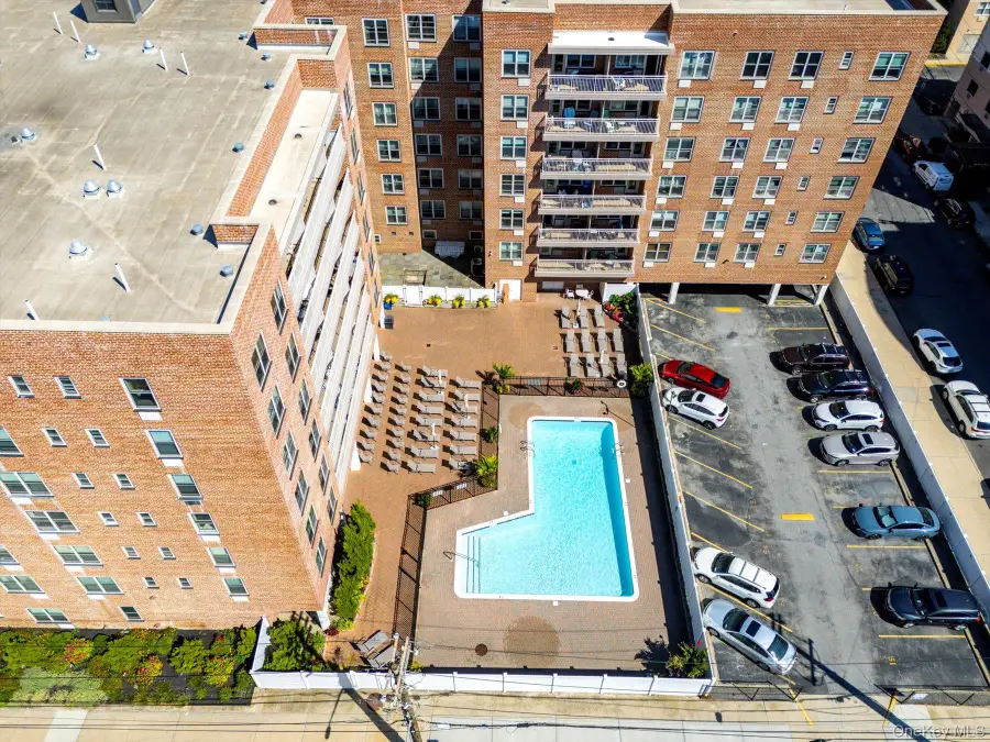 410 E Broadway #3E, Long Beach, NY 11561 - Image #2