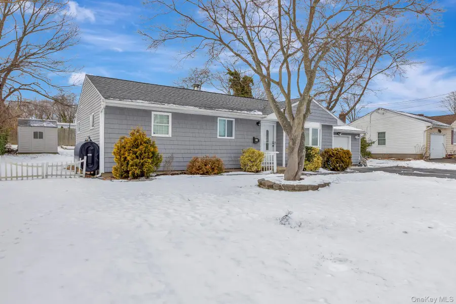 2700 Falcon Avenue, Medford, NY 11763 - Image #2