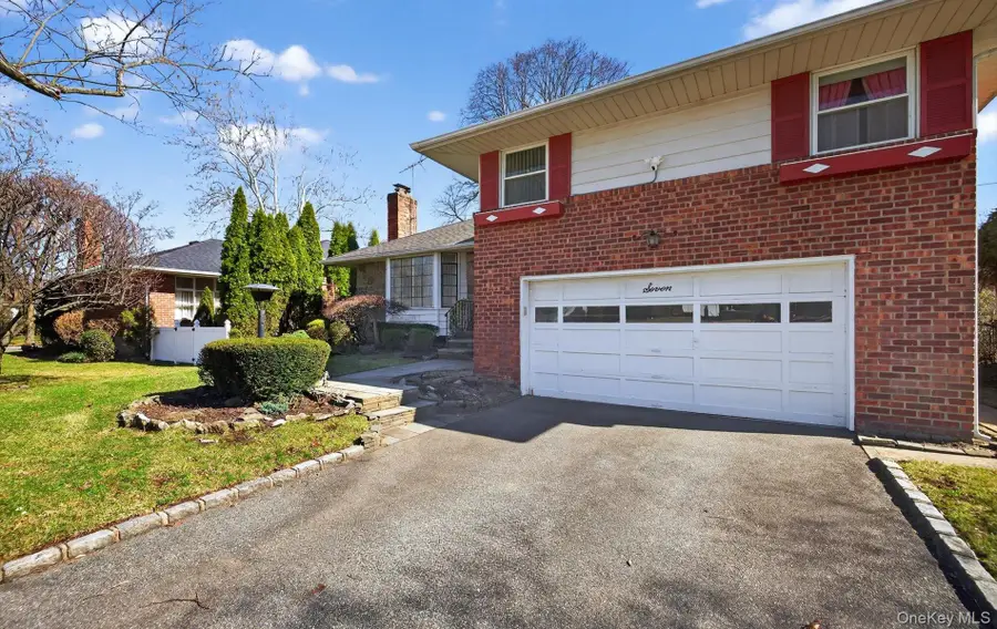 7 Carling Drive, New Hyde Park, NY 11040 - #2