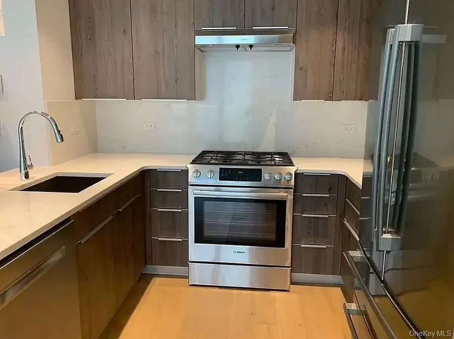 4620 11th Street #5F, Long Island City, NY 11101 - Image #3