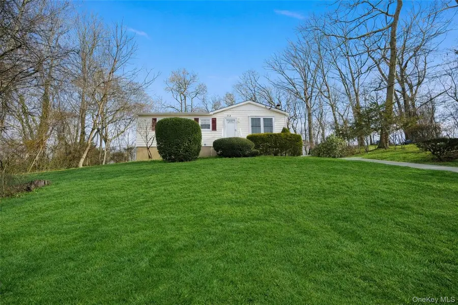 23 Amagansett Drive, Sound Beach, NY 11789 - Image #2