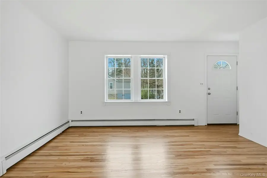 23 Amagansett Drive, Sound Beach, NY 11789 - Image #3