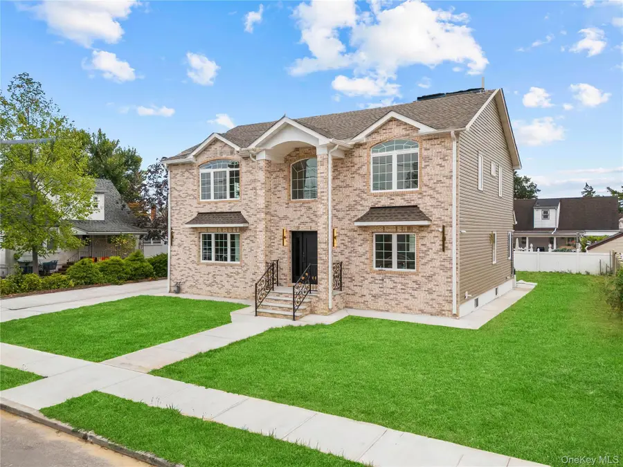 311 Lyon Street, Valley Stream, NY 11580 - Image #3