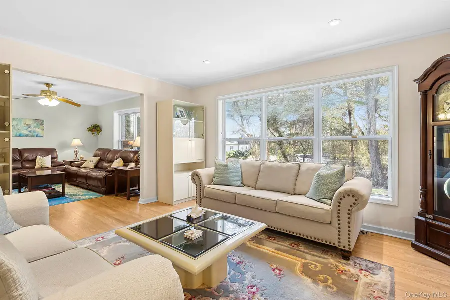 17 Cove View Road, Sag Harbor, NY 11963 - Image #2