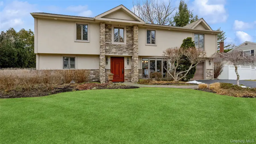 17 Dover Lane, Old Bethpage, NY 11804 - Image #2