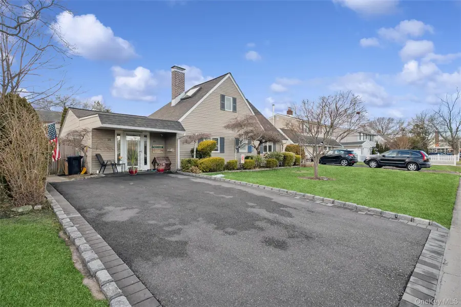 14 March Lane, Westbury, NY 11590 - Image #3