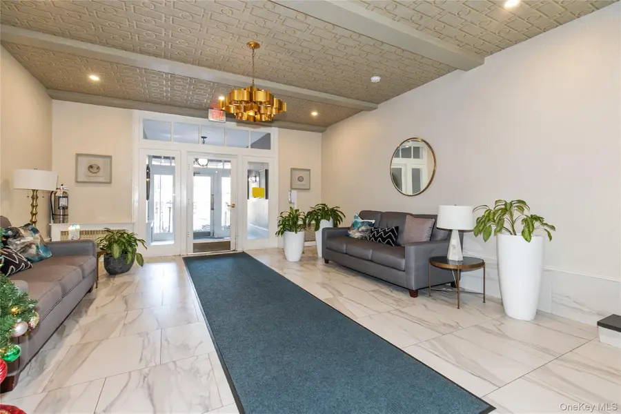 90 Schenck Avenue #3P, Great Neck, NY 11021 - Image #2