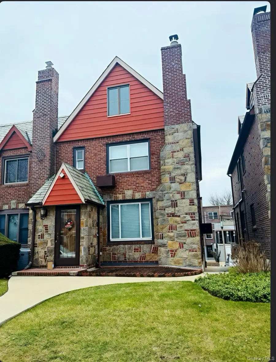 7717 82nd Street, Glendale, NY 11385 - Image #2