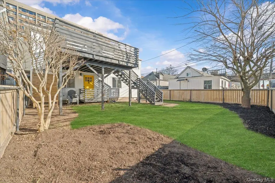 318A Beach 101st Street, Rockaway Park, NY 11694 - #2