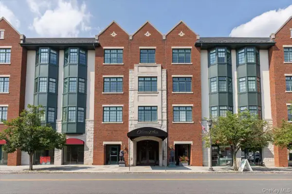 1 Christie Place #402E, Scarsdale, NY 10583