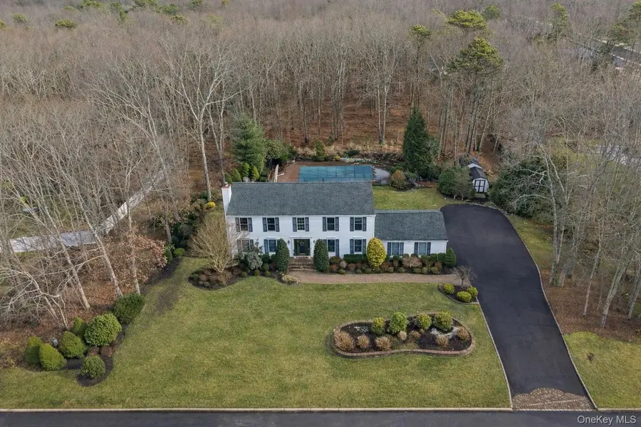 39 Foreston Circle, Manorville, NY 11949 - Image #3