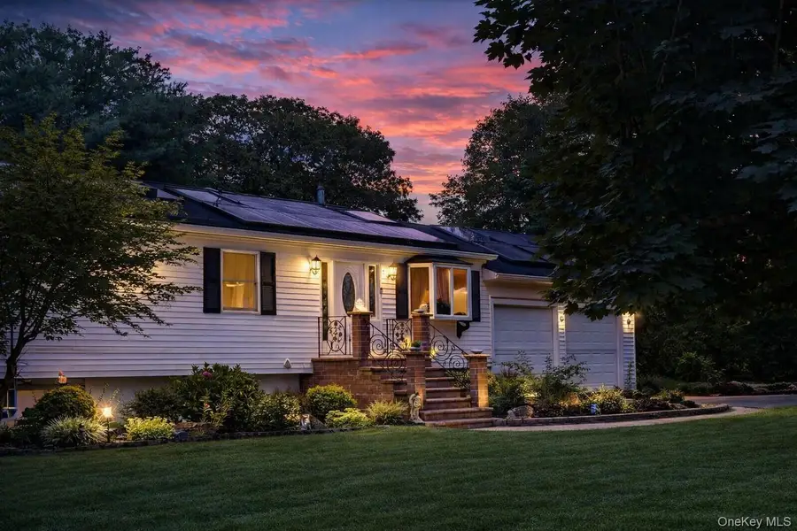 10 Joanna Place, Port Jefferson Station, NY 11776 - Image #2