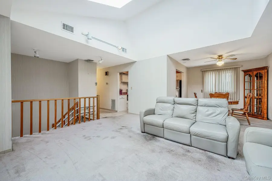 18 Roslyn Court, East Patchogue, NY 11772 - Image #2