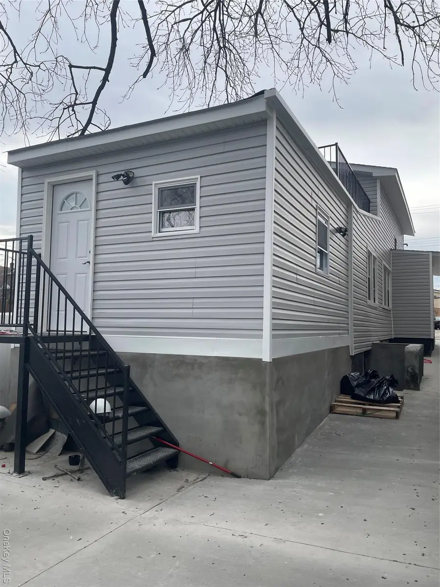 10481 165th Street, Jamaica, NY 11433 - Image #3