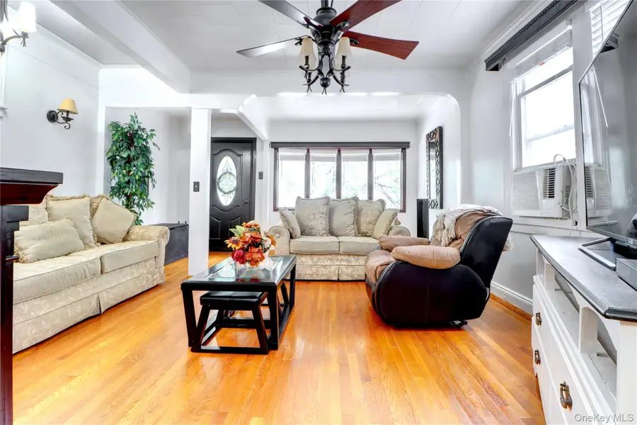 6510 80th Avenue, Glendale, NY 11385 - Image #3