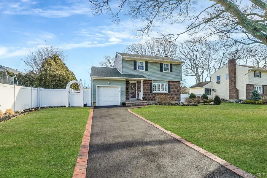 263 Keswick Drive, East Islip, NY 11730 - Image #2