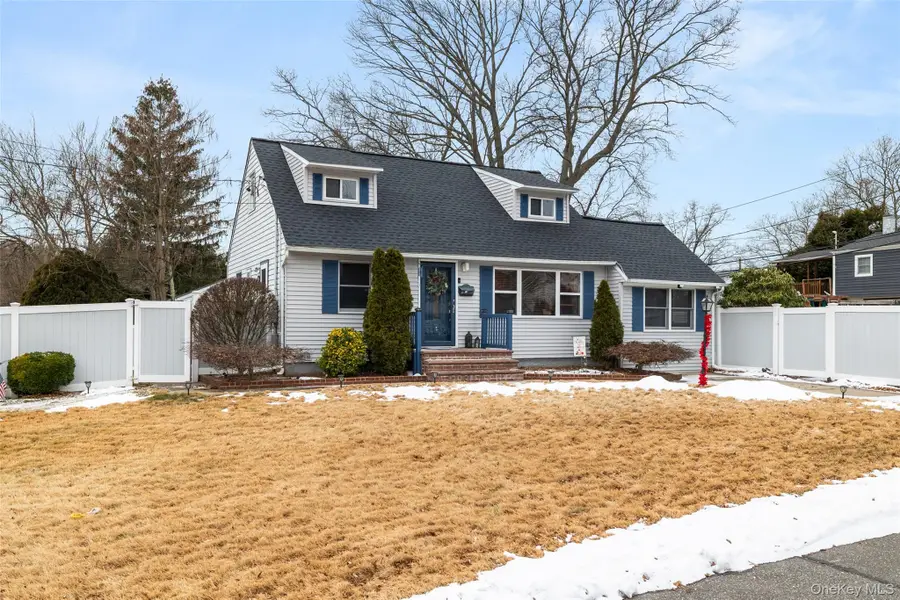 1 Birch Haven Court, East Northport, NY 11731 - Image #2