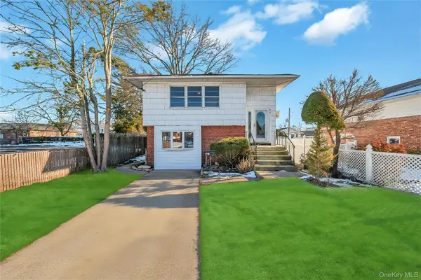 960 Linden Avenue, Westbury, NY 11590