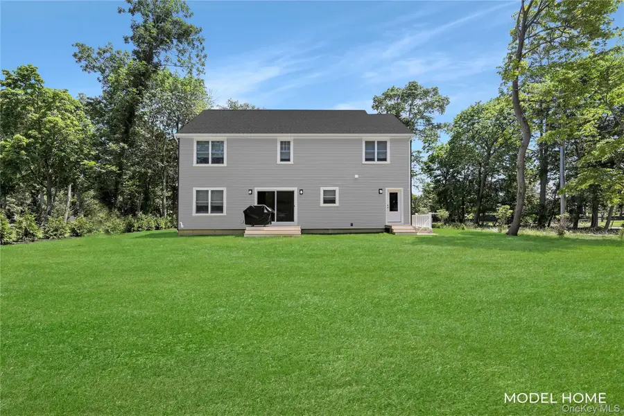 89 N South Street, Manorville, NY 11949 - Image #2