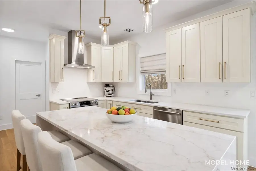 89 N South Street, Manorville, NY 11949 - Image #3