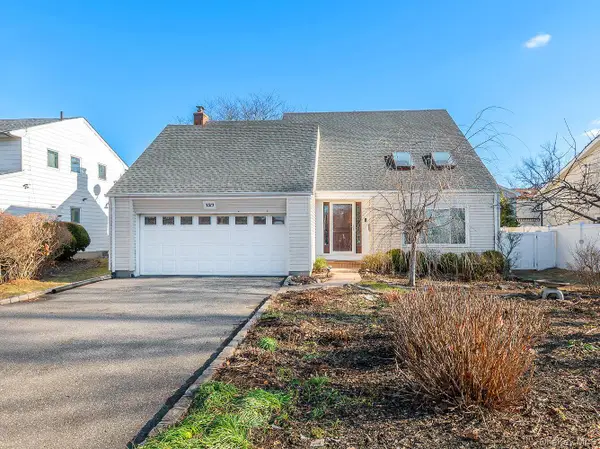 127 Cow Neck Road, Port Washington, NY 11050