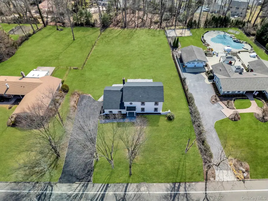 118 Ryder Avenue, Dix Hills, NY 11746 - Image #2