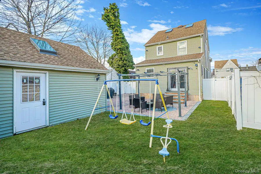 189 Oak Street, West Hempstead, NY 11552 - Image #2