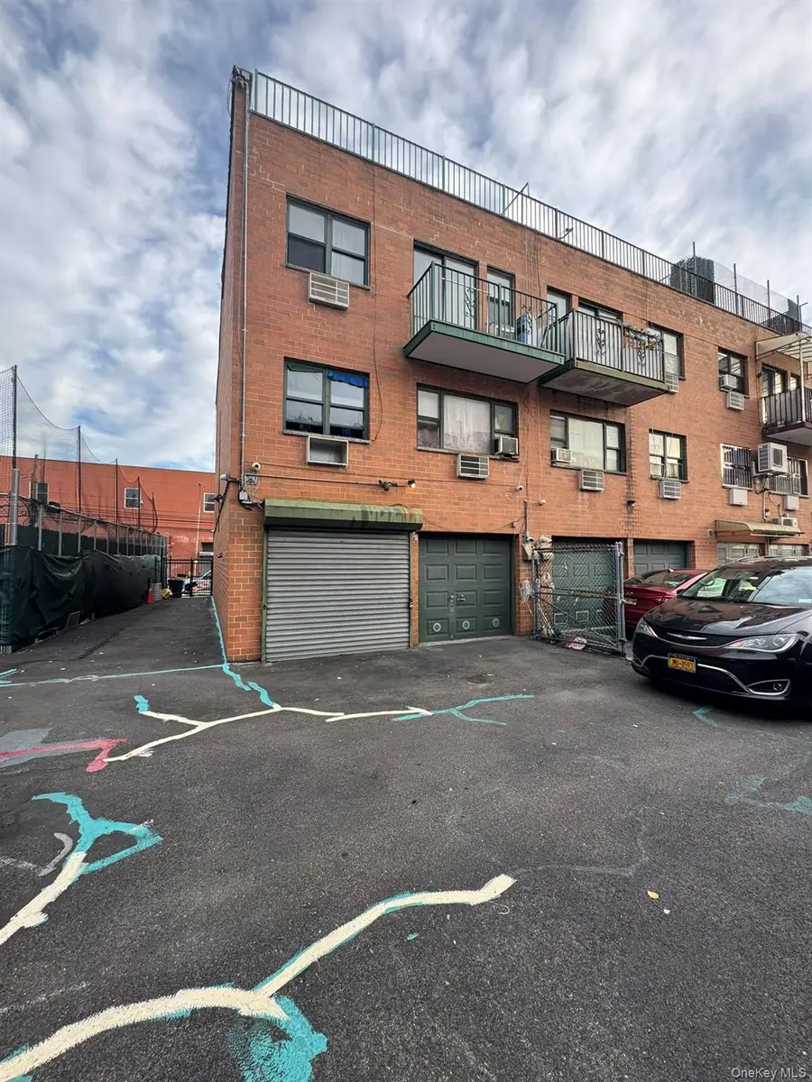 34-26 10 Street, Astoria, NY 11106 - Image #2