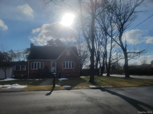 30 Mckinley Street, Brentwood, NY 11717