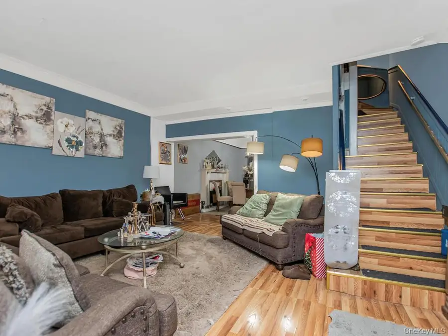 3720 Dyre Avenue, Bronx, NY 10466 - Image #3