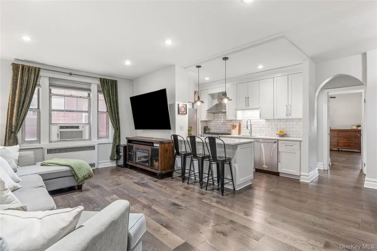 117-01 Park Lane S #A1L, Kew Gardens, NY 11415 - Image #1