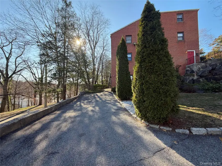 55 Fieldstone Drive #41, Hartsdale, NY 10530 - Image #2