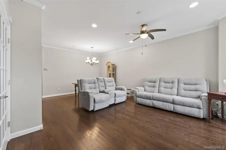 294 Spring Drive, East Meadow, NY 11554 - Image #3