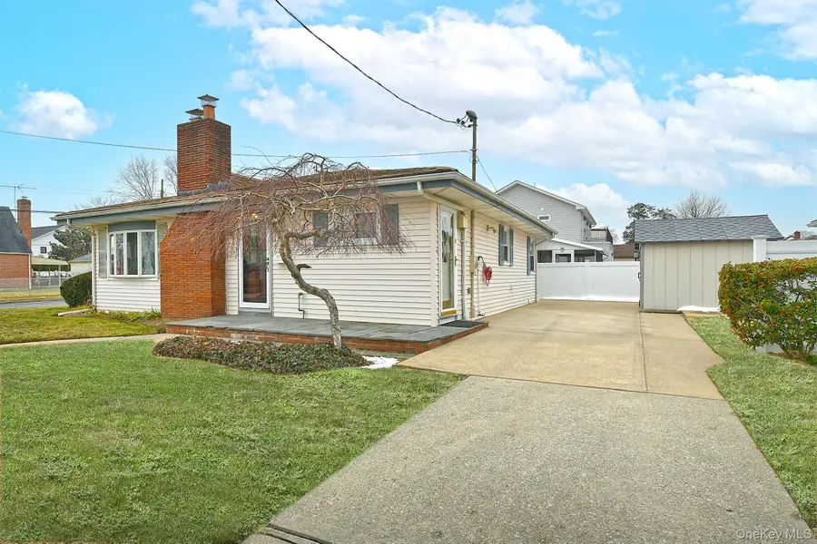 481 Leonard Boulevard, New Hyde Park, NY 11040 - Image #3