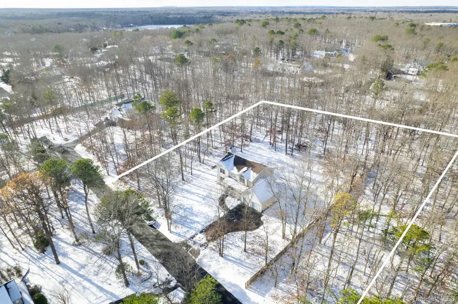 400 Eastport Manor Road, Manorville, NY 11949 - Image #2