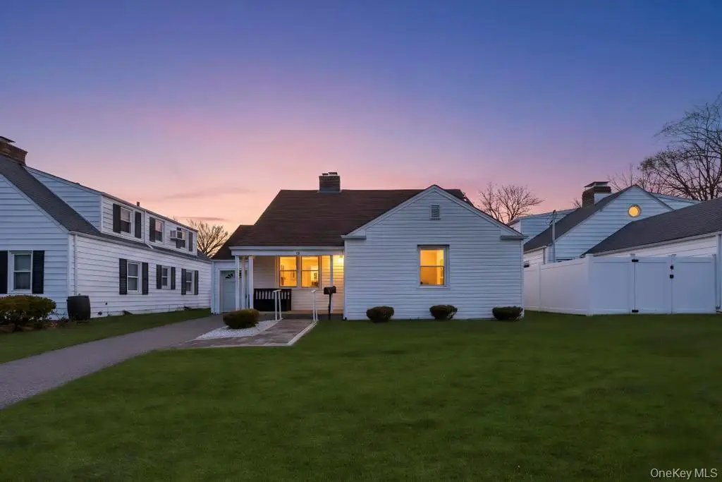 88 Krug Place, Mineola, NY 11501 - Image #1