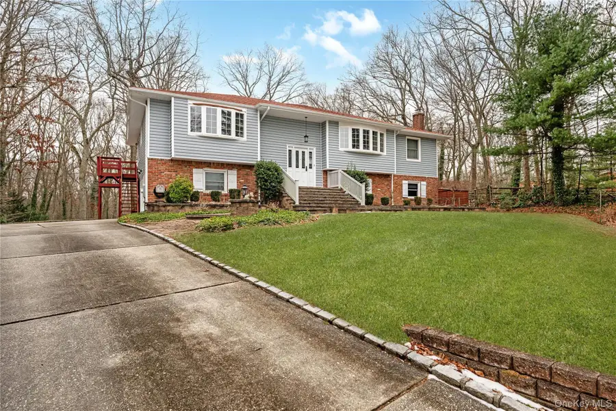 4 Danville Court, Greenlawn, NY 11740 - Image #3