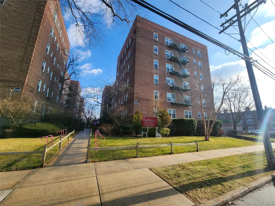30 Cathedral Avenue #6B, Hempstead, NY 11550 - Image #3