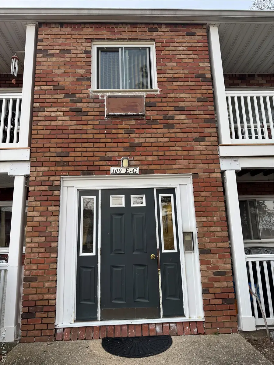 100 Hawthorne Avenue, Central Islip, NY 11722 - Image #3