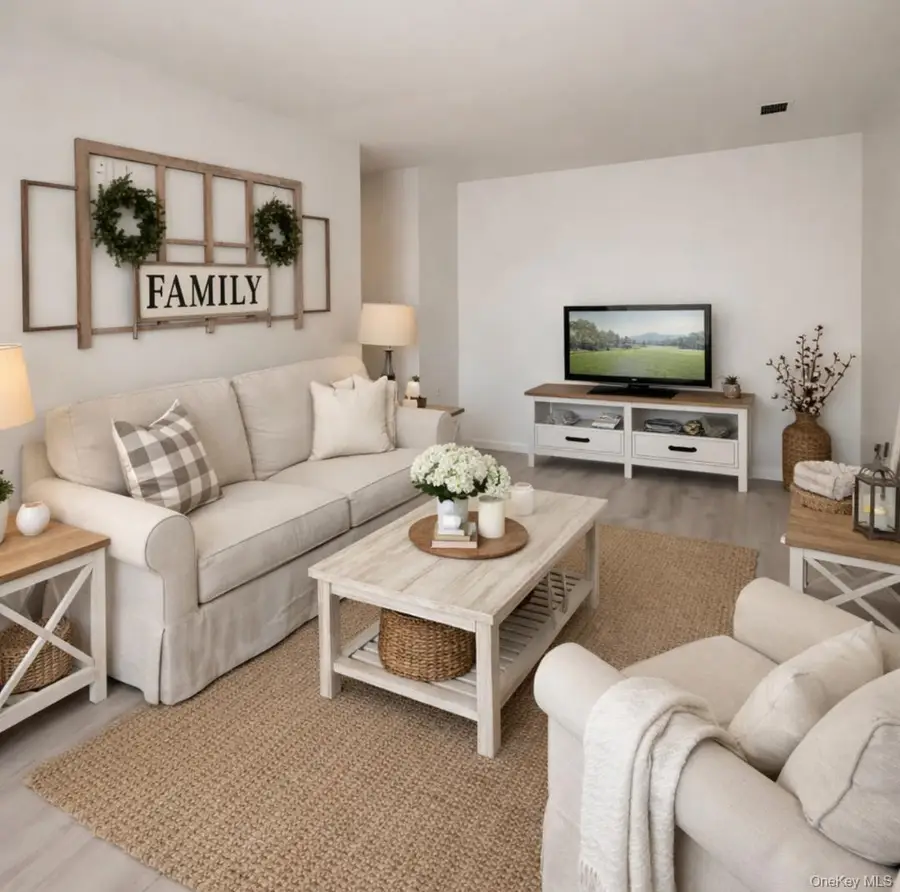 2202 Mulberry Court, Poughkeepsie, NY 12603 - Image #2