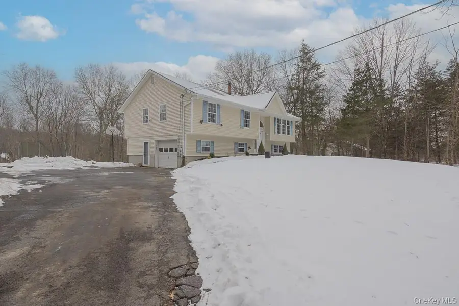 600 Twin Arch Road, Rock Tavern, NY 12575 - Image #3