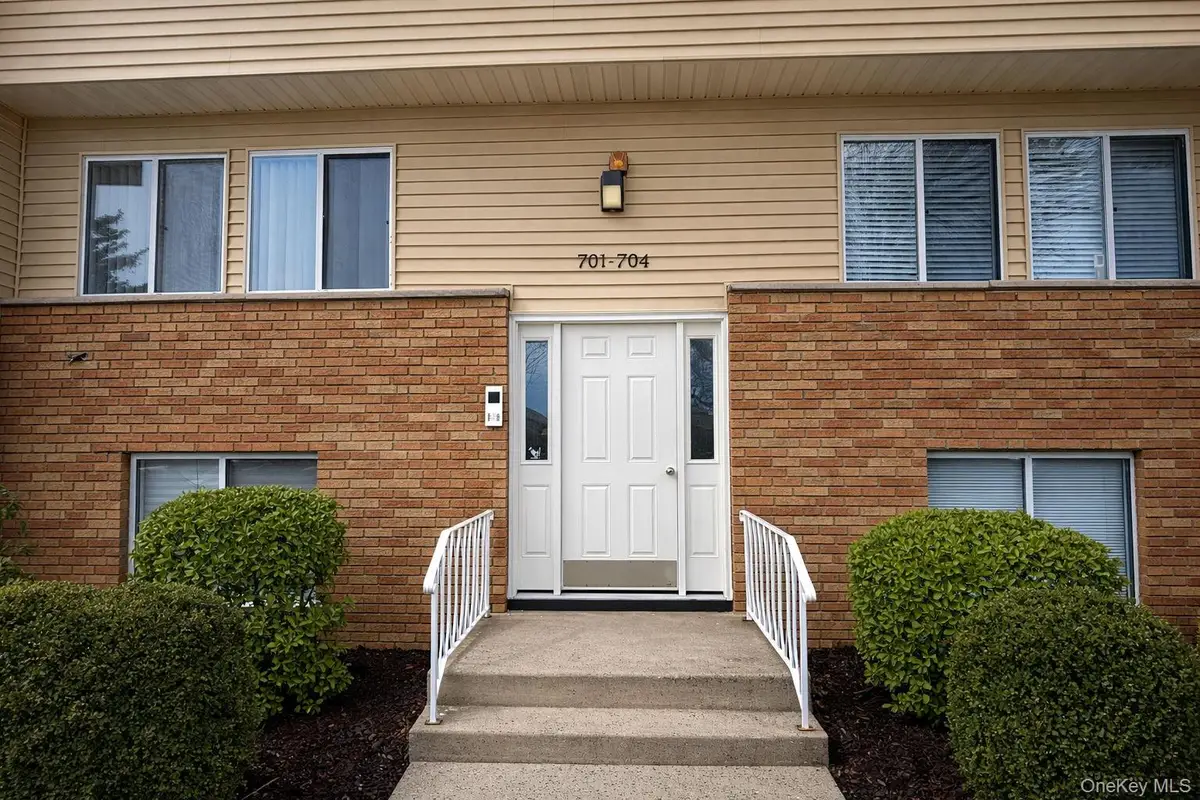 25 College Avenue #701, Nanuet, NY 10954 - Image #1