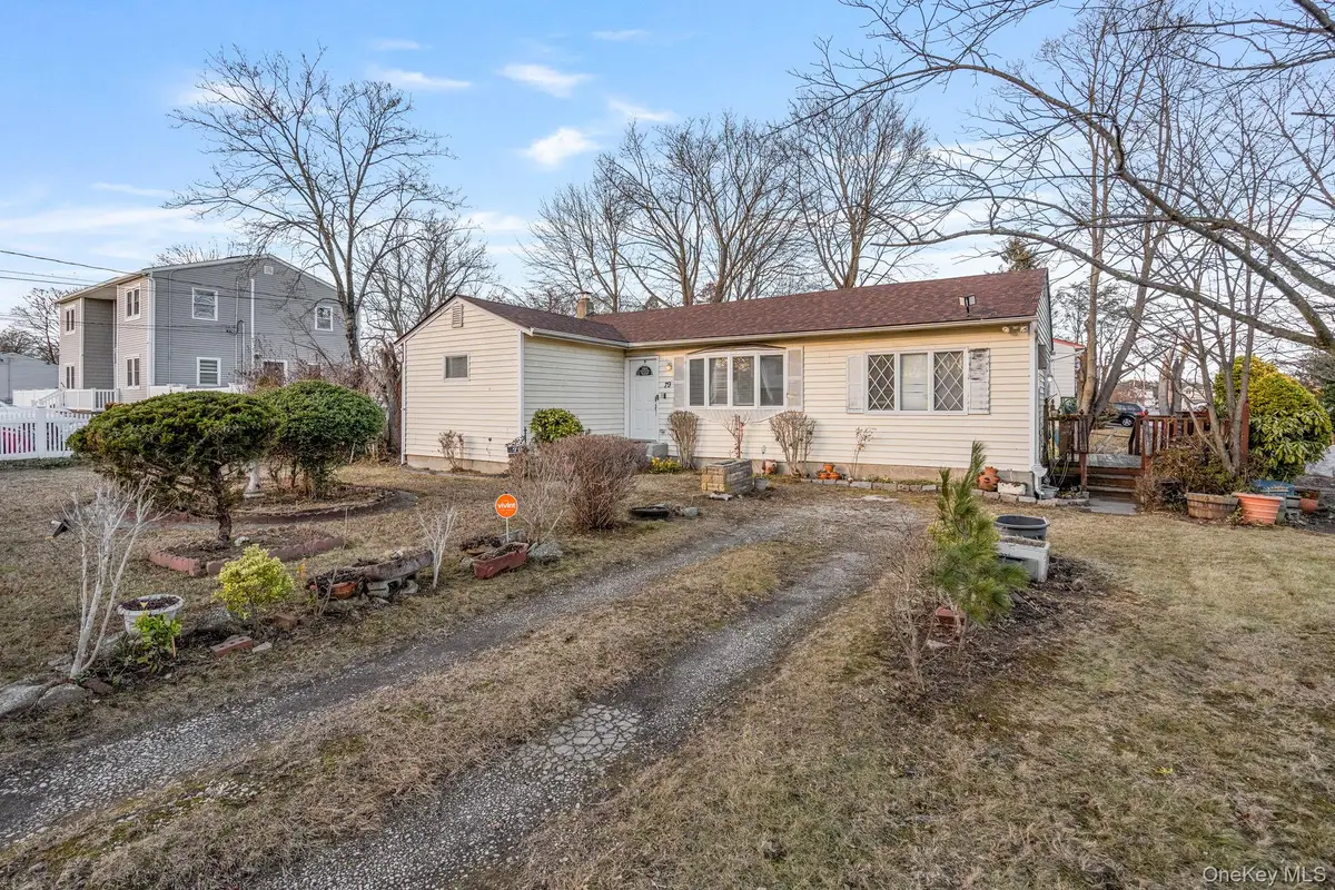 79 Centerwood Street, West Babylon, NY 11704 - Image #1