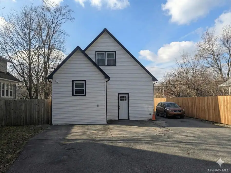 27 Brook Avenue, Bay Shore, NY 11706 - Image #3