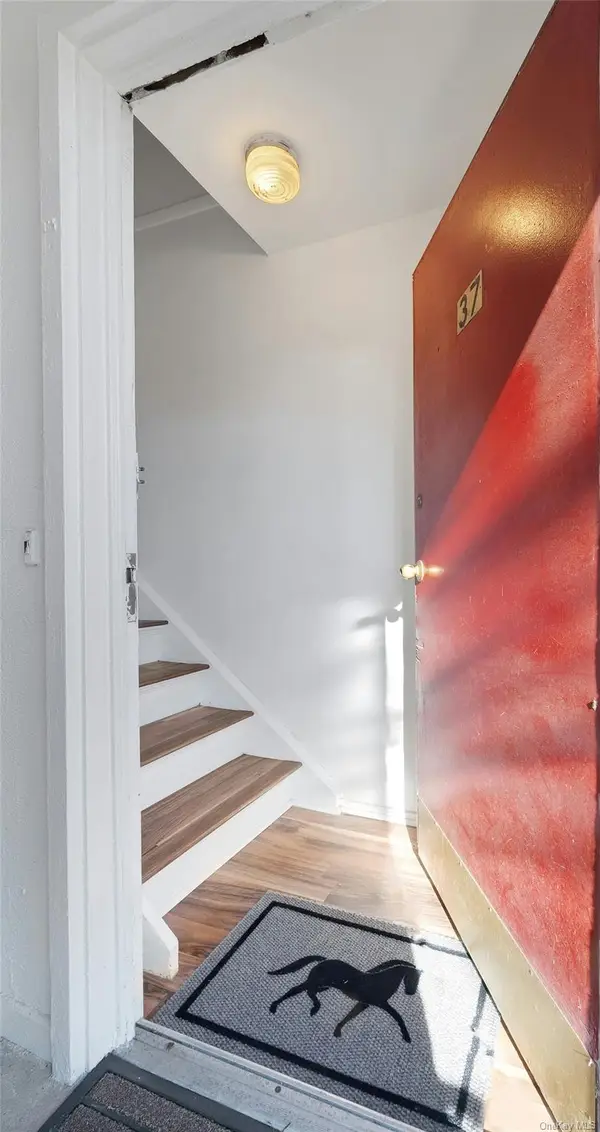 55 Fieldstone Drive #37, Hartsdale, NY 10530