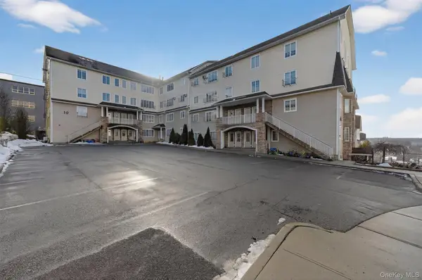 10 Lemberg Court #401, Monroe, NY 10950