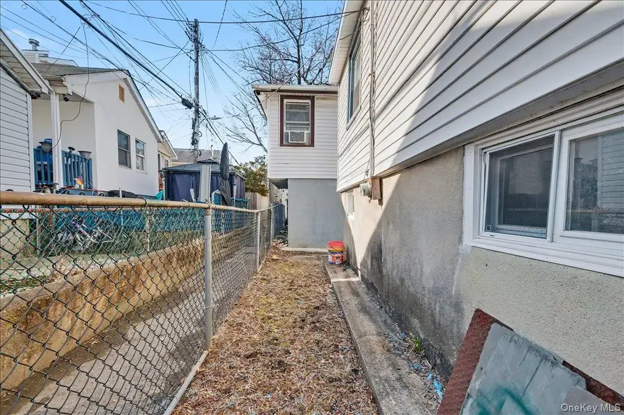 13D Edgewater Park #13D, Bronx, NY 10465 - Image #3