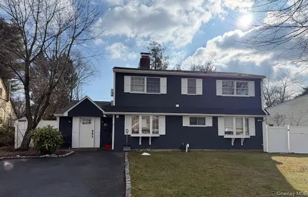 65 Prince Lane, Westbury, NY 11590